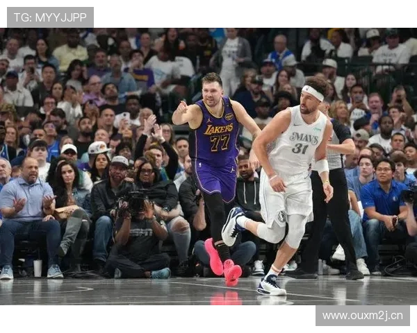 独行侠末节轰下37分对决湖人上演惊天逆袭轻松获胜